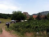 Gebiet Borovitza. Im Kloster feiert das Dorf einFest. Im Hintergrund: 